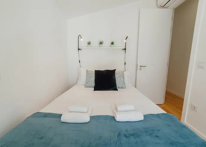 Courtyard Oporto Design Apartments By Vacationy