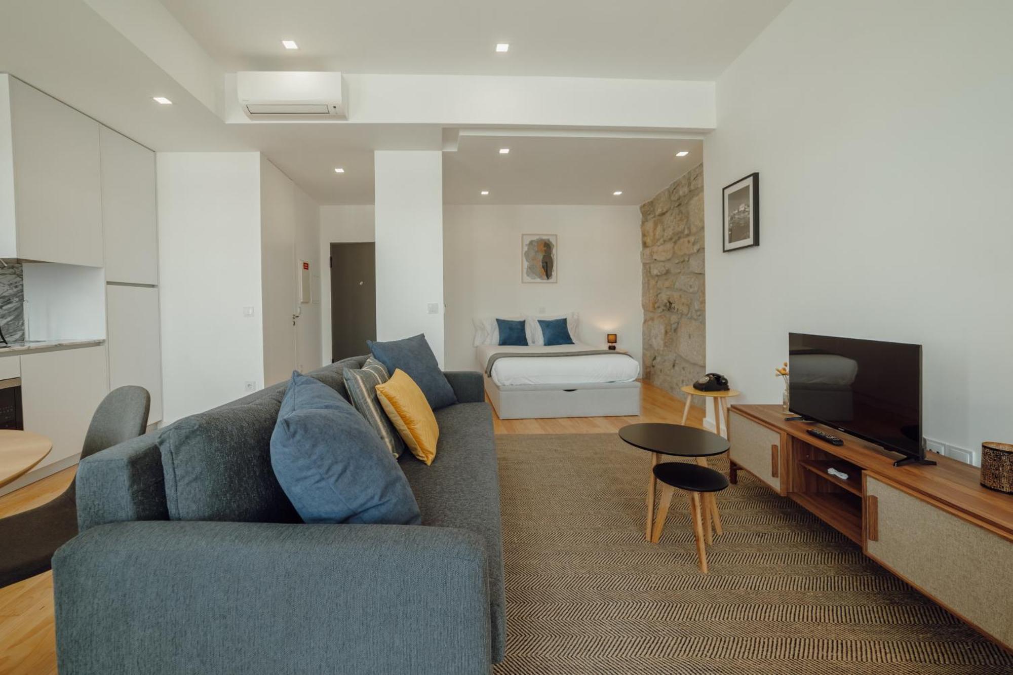 Courtyard Design By Vacationy Oporto