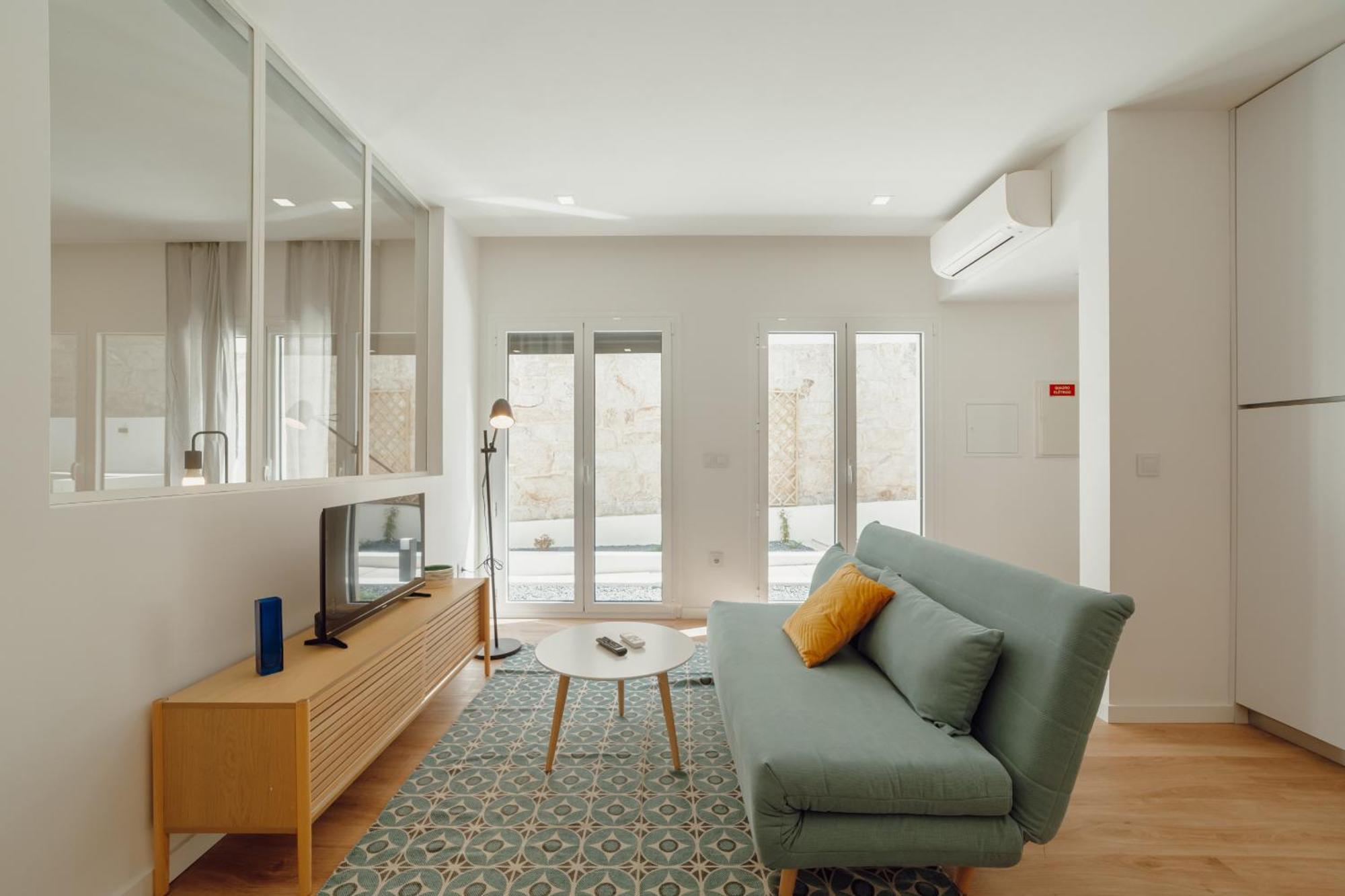 Courtyard Design By Vacationy Appartamento Oporto