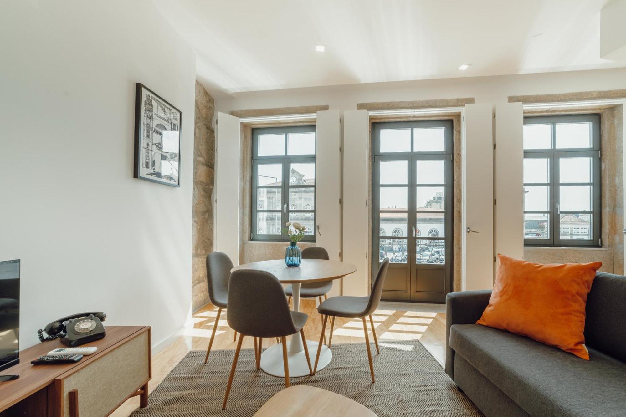 Courtyard Design By Vacationy Oporto